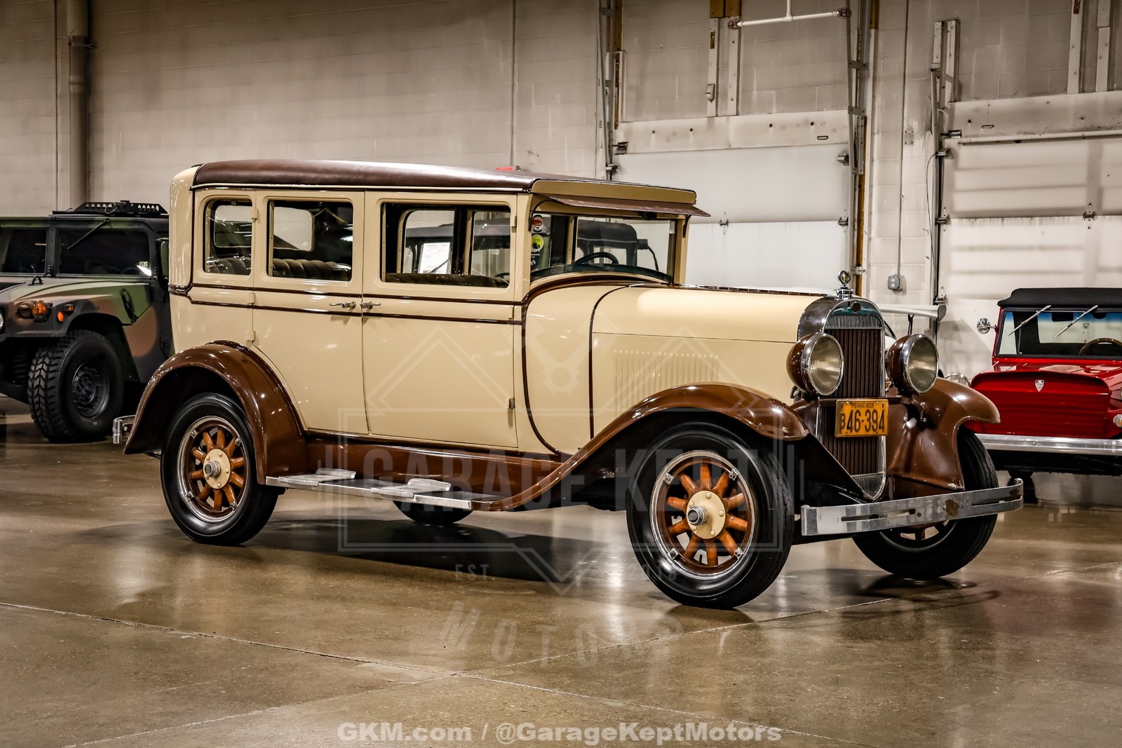 Oldsmobile-F-28-1928-BeigeTan