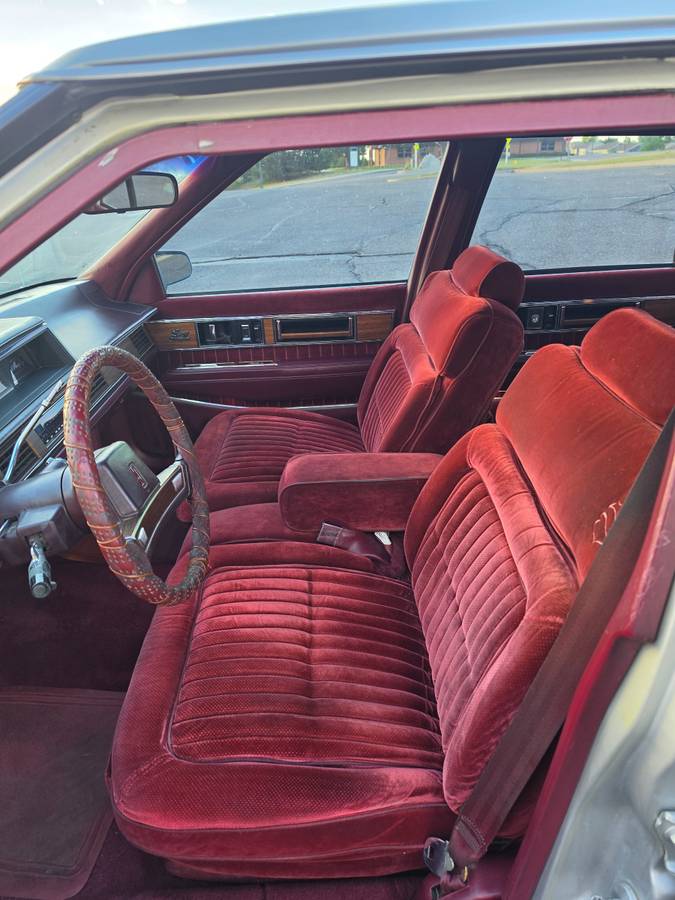 Oldsmobile-Ninety-eight-98-regency-elite-1987-silver
