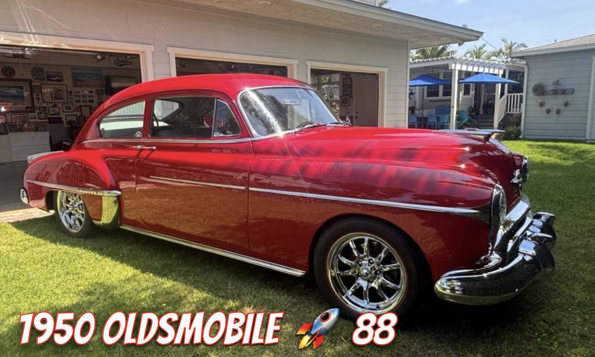 Oldsmobile-Rocket-88-fastback-1950-Red