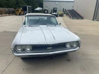 Oldsmobile-Starfire-1961-White-Blue