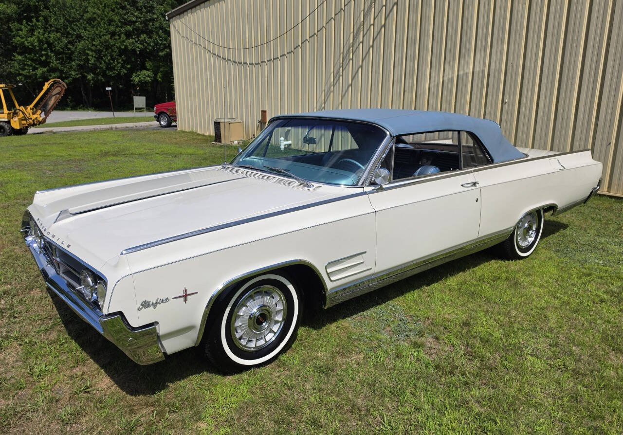 Oldsmobile-Starfire-1964-White-Blue