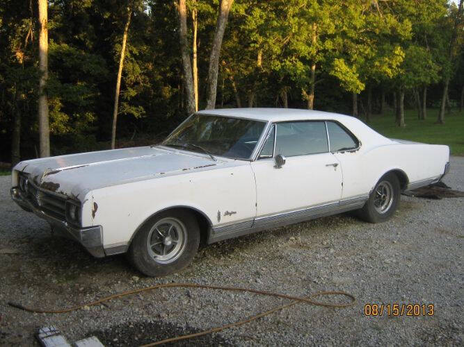 Oldsmobile-Sunfire-1965-White