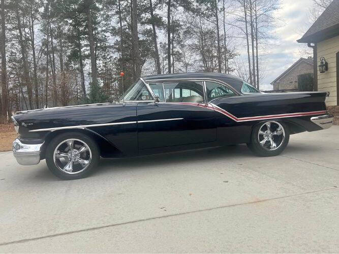 Oldsmobile-Super-88-1957-Black-BlackWhite