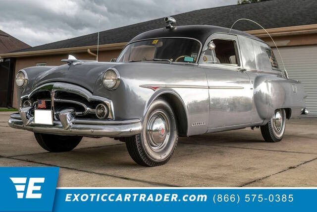 Packard-Henney-1952-Gray-Brown