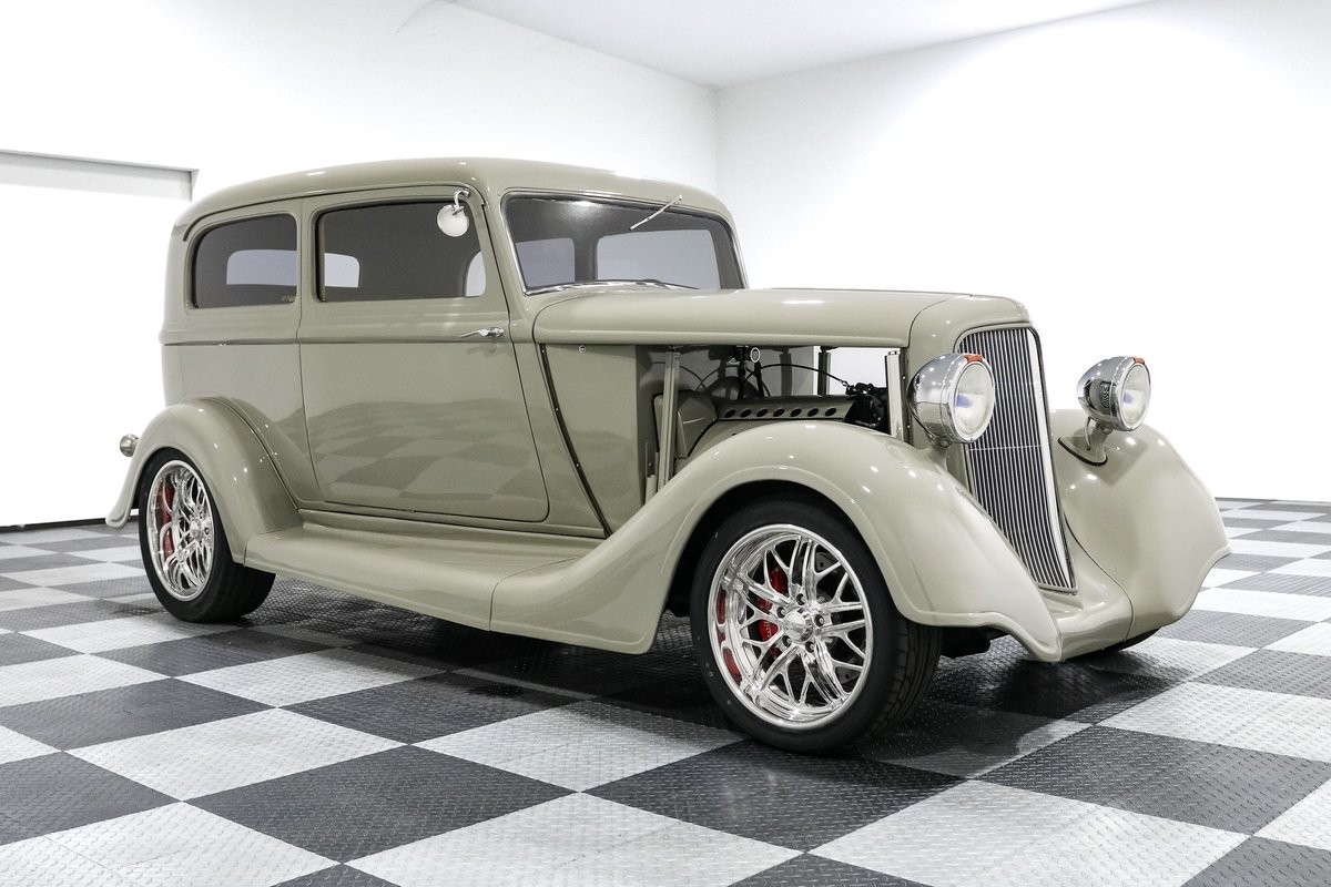 Plymouth 2 Door 1934