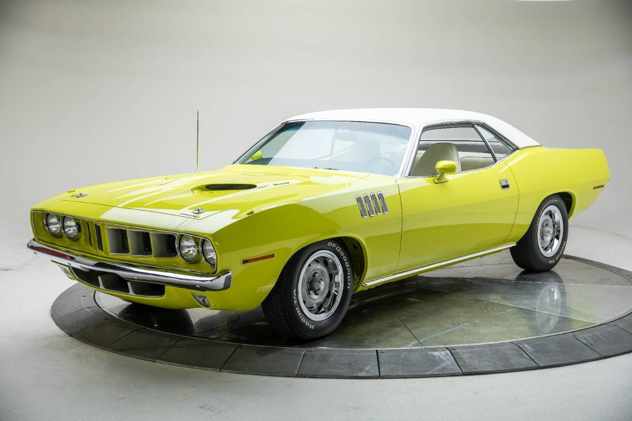 Plymouth-Barracuda-1971-Yellow-White Plymouth-Barracuda-1971-Yellow-White