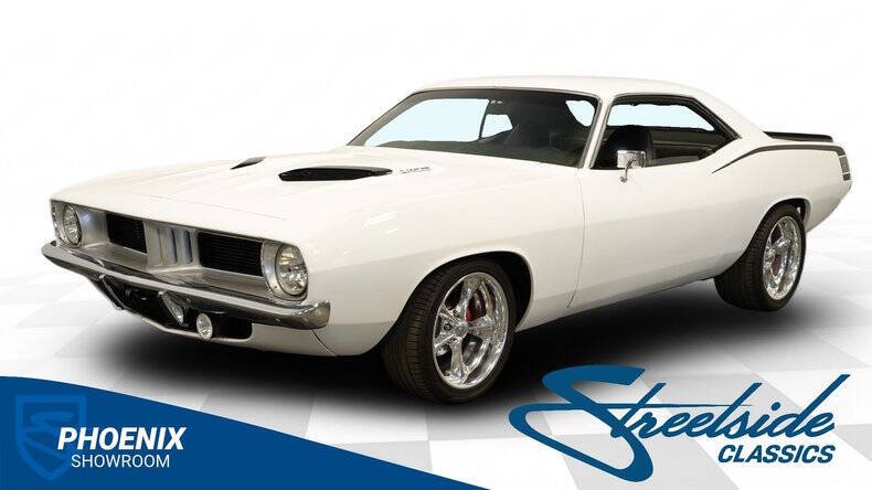 Plymouth-Barracuda-1972-White-Black