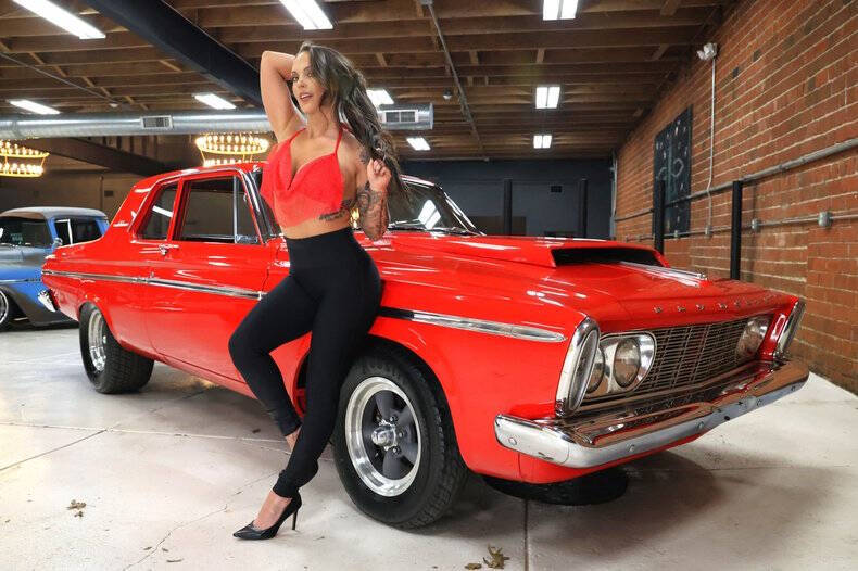 Plymouth-Belvedere-1963-Red-Red