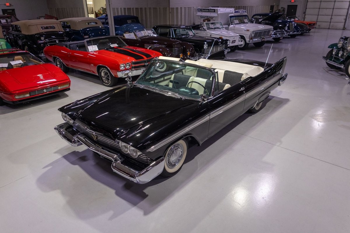 Plymouth-Belvedere-Convertible-1958-Convertible-Black-White