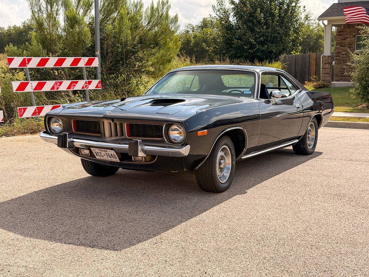 Plymouth-Cuda-1974-Black