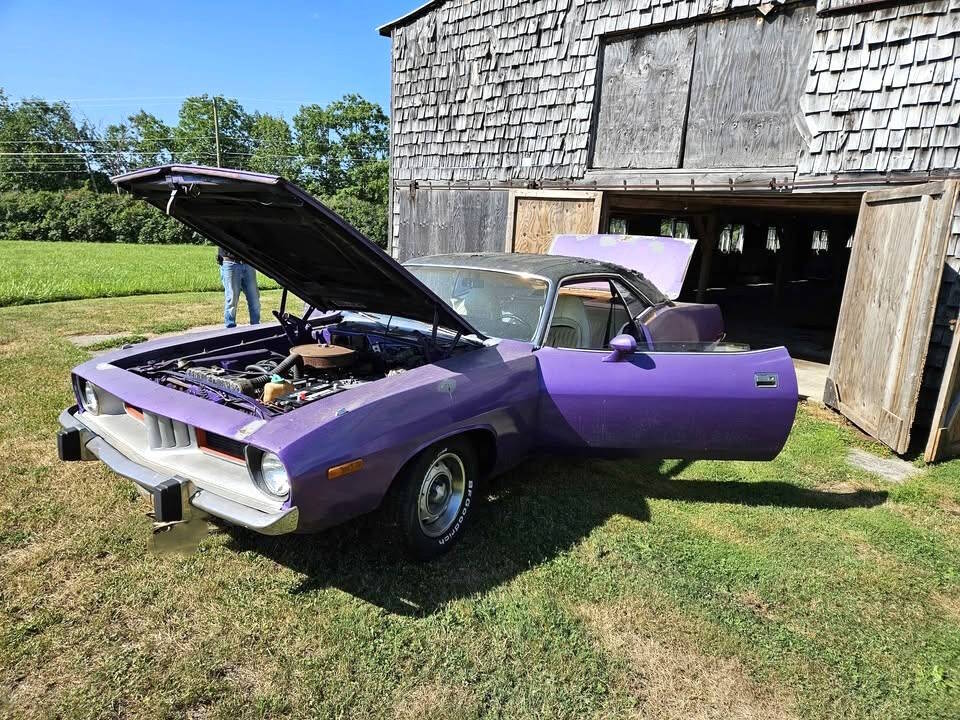 Plymouth-Cuda-1974-Purple-White