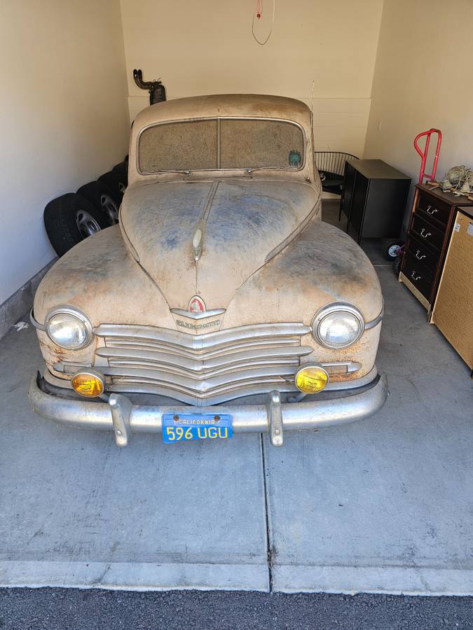 Plymouth-Delux-1948