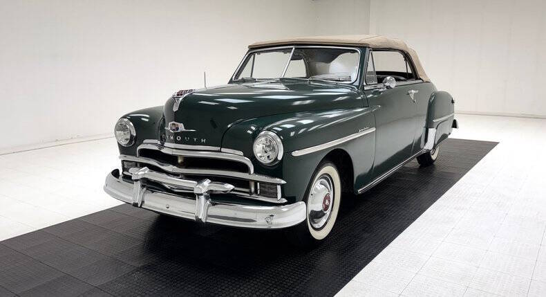 Plymouth-Deluxe-1950-Shore-Green-Dark-Green