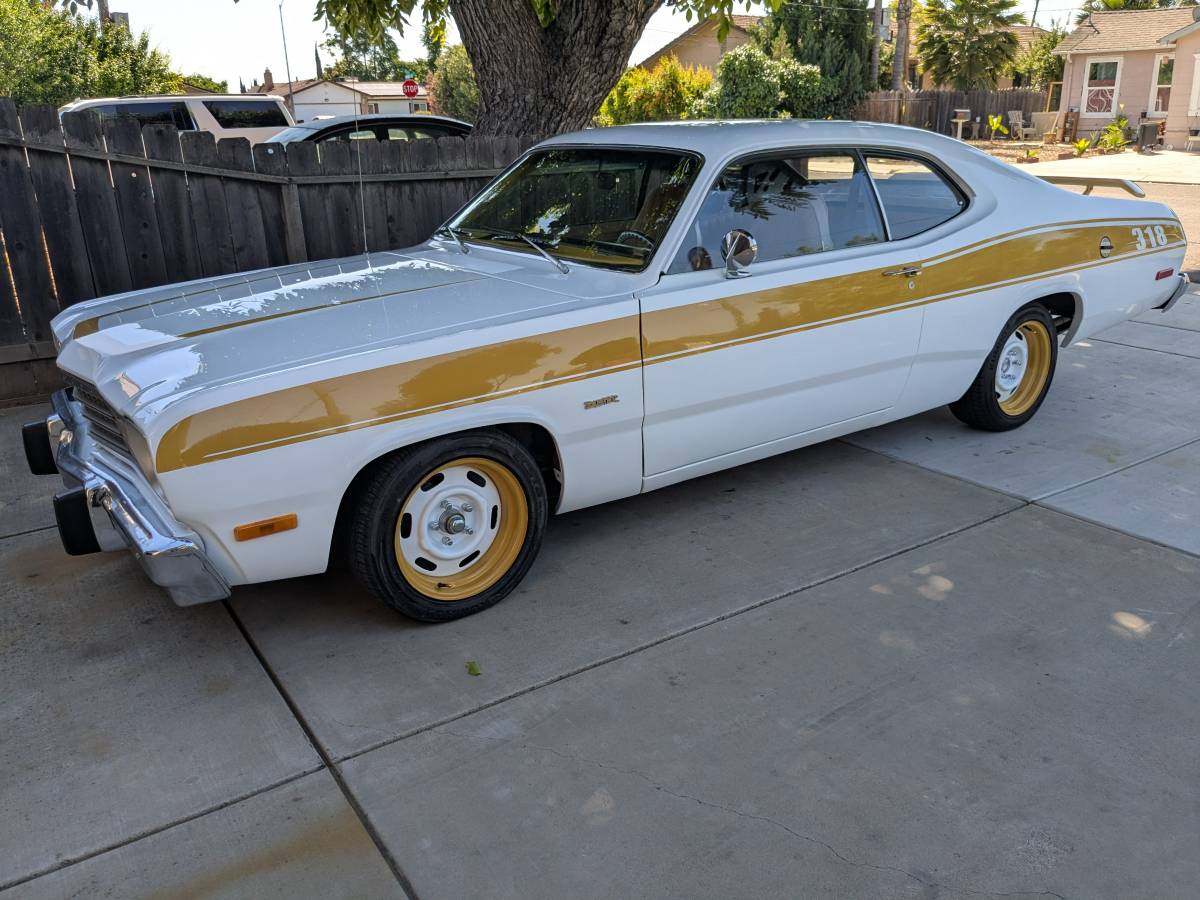Plymouth-Duster-1974
