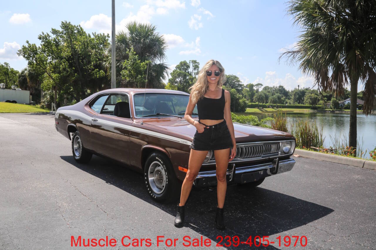 Plymouth-Duster-340-1972-Brown-Black
