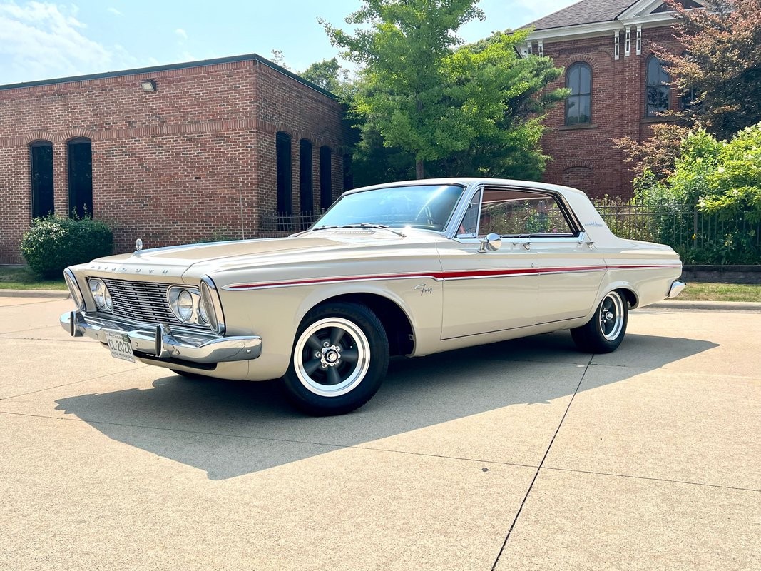 Plymouth-Fury-1963-Sedan-Red