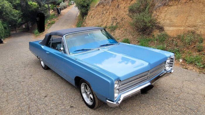 Plymouth-Fury-1967-Blue