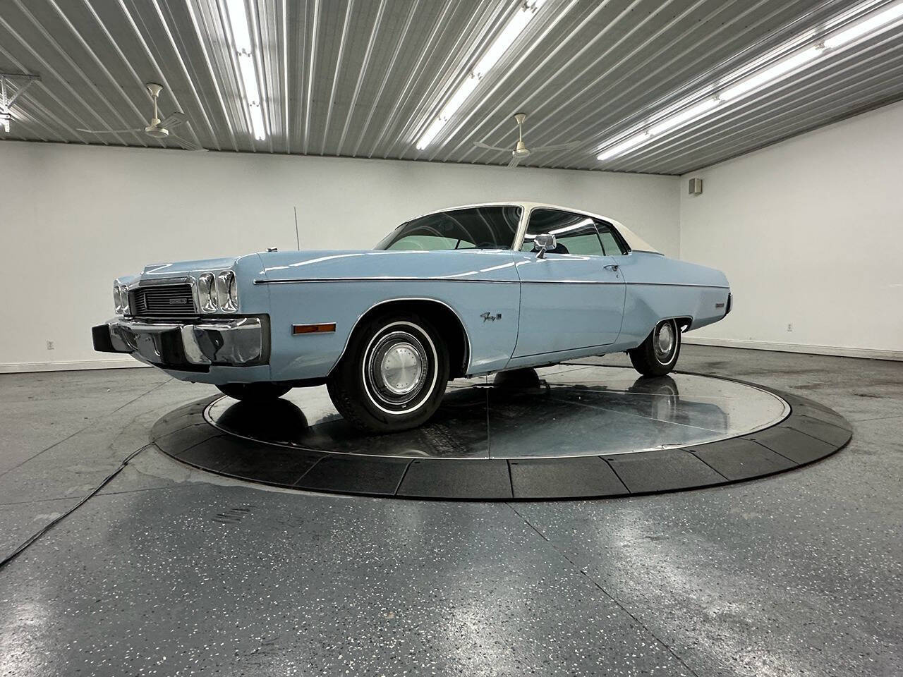 Plymouth-Fury-1973-Blue