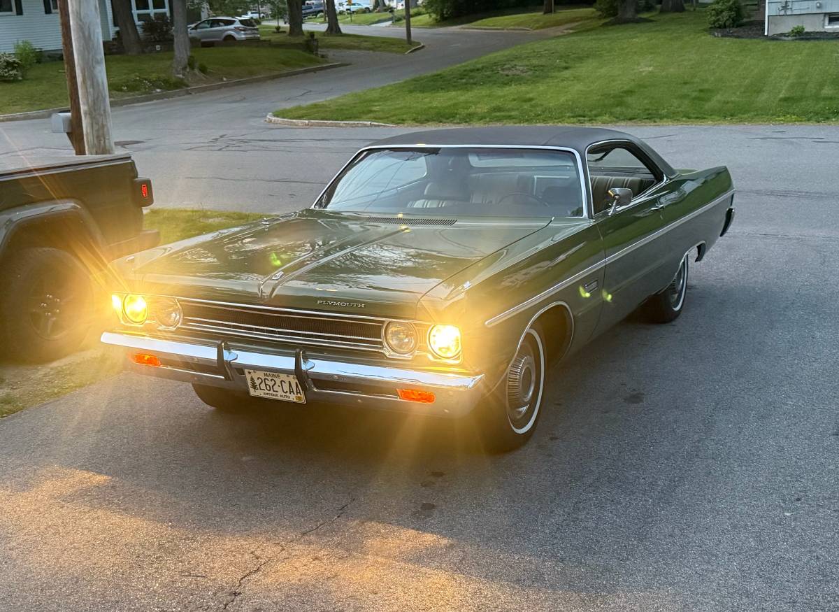 Plymouth-Fury-iii-1969-green