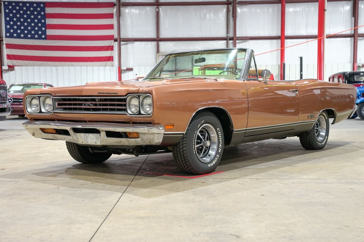 Plymouth-GTX-1969-Convertible-Tan