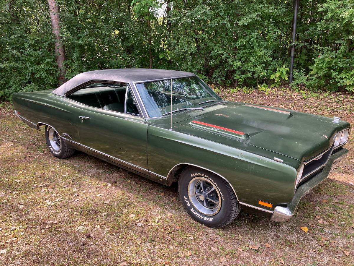 Plymouth-Gtx-1969-green