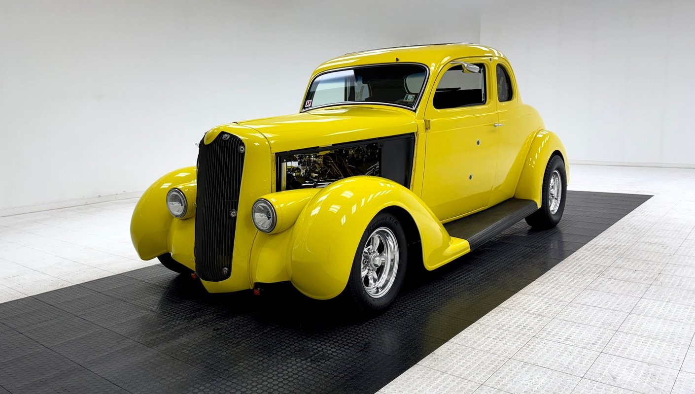 Plymouth-P1-1936-Coupe-Brown