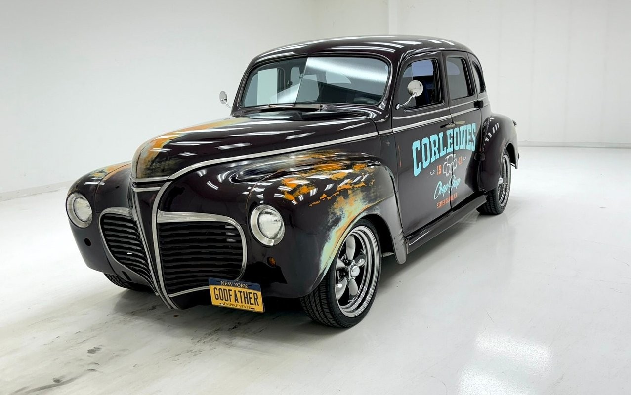 Plymouth-P11-1941-Sedan-Gray