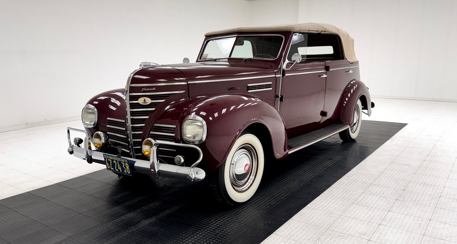 Plymouth-P8-1939-Convertible-Camel