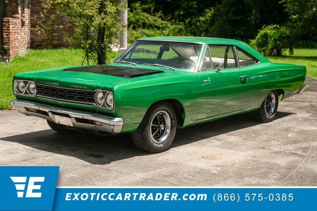 Plymouth-Roadrunner-1968-Green-White