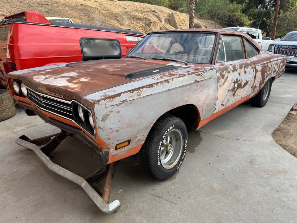 Plymouth-Roadrunner-1969