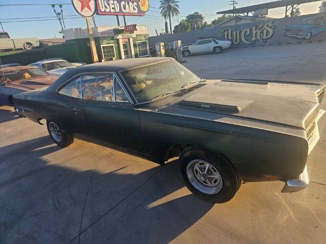 Plymouth-Roadrunner-1969-Green-Black