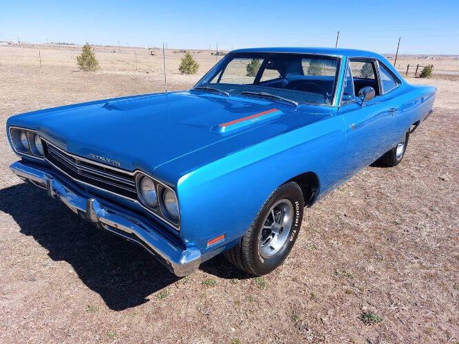 Plymouth-Roadrunner-1969-blue