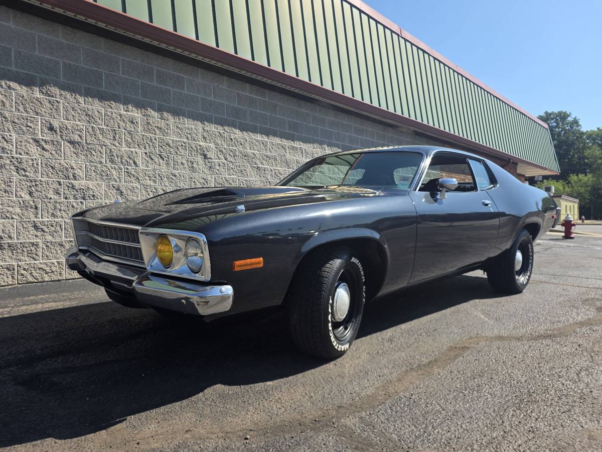 Plymouth-Satellite-1973-blue