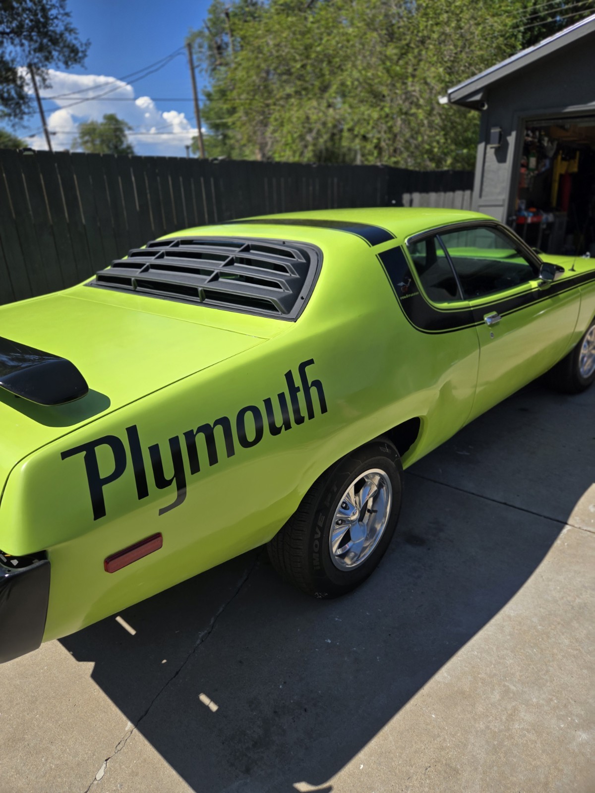 Plymouth-Satellite-1974-Coupe-Black