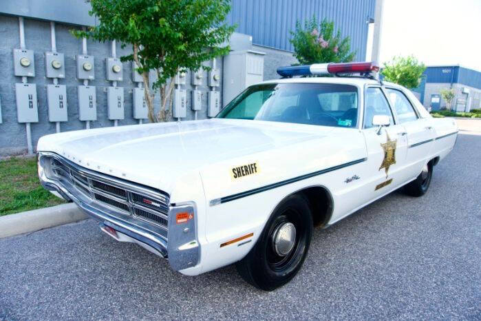 Plymouth-Sport-fury-iii-1971-White