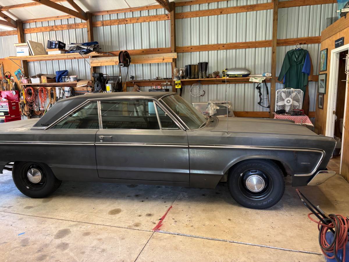 Plymouth-Vip-1966-Gray