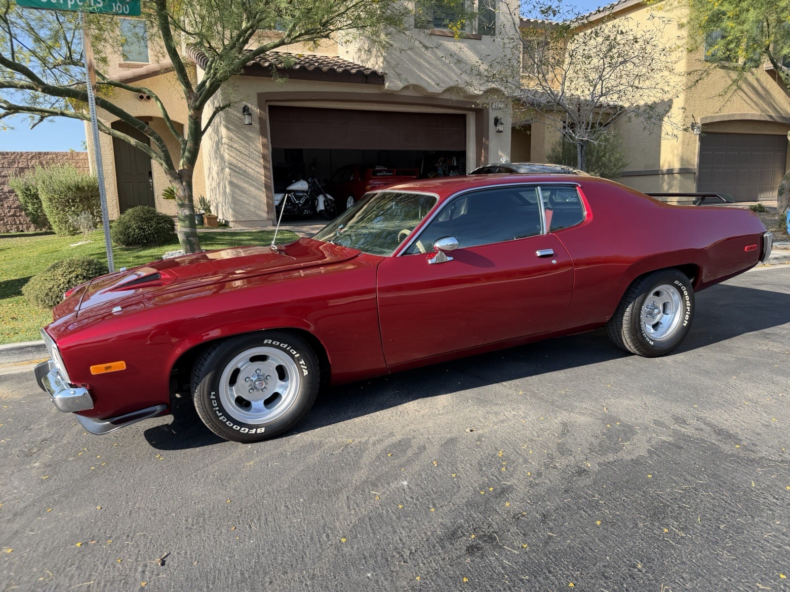 Plymouth-satelite-1973-Black