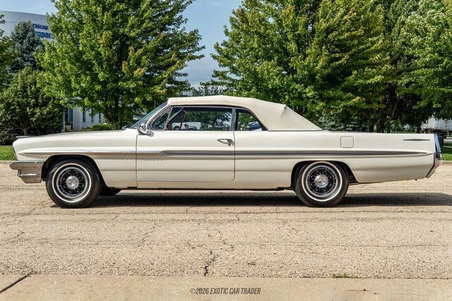 Pontiac-Bonneville-1961