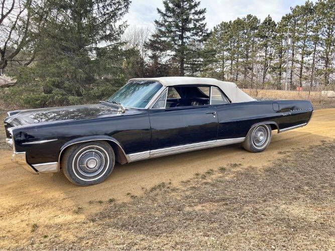 Pontiac Bonneville 1964, photo 1