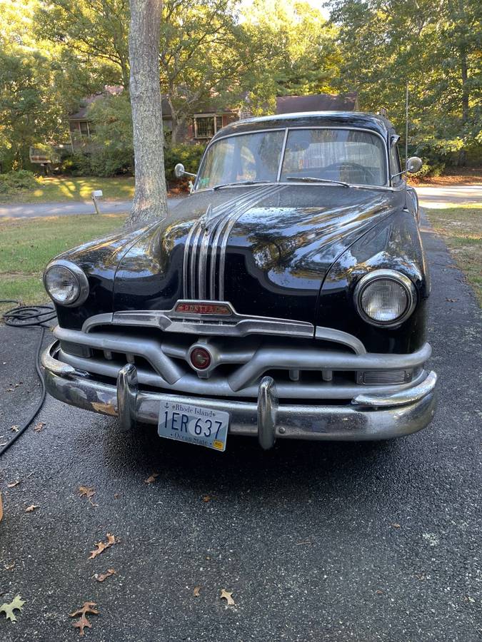 Pontiac-Chieftain-1952-black