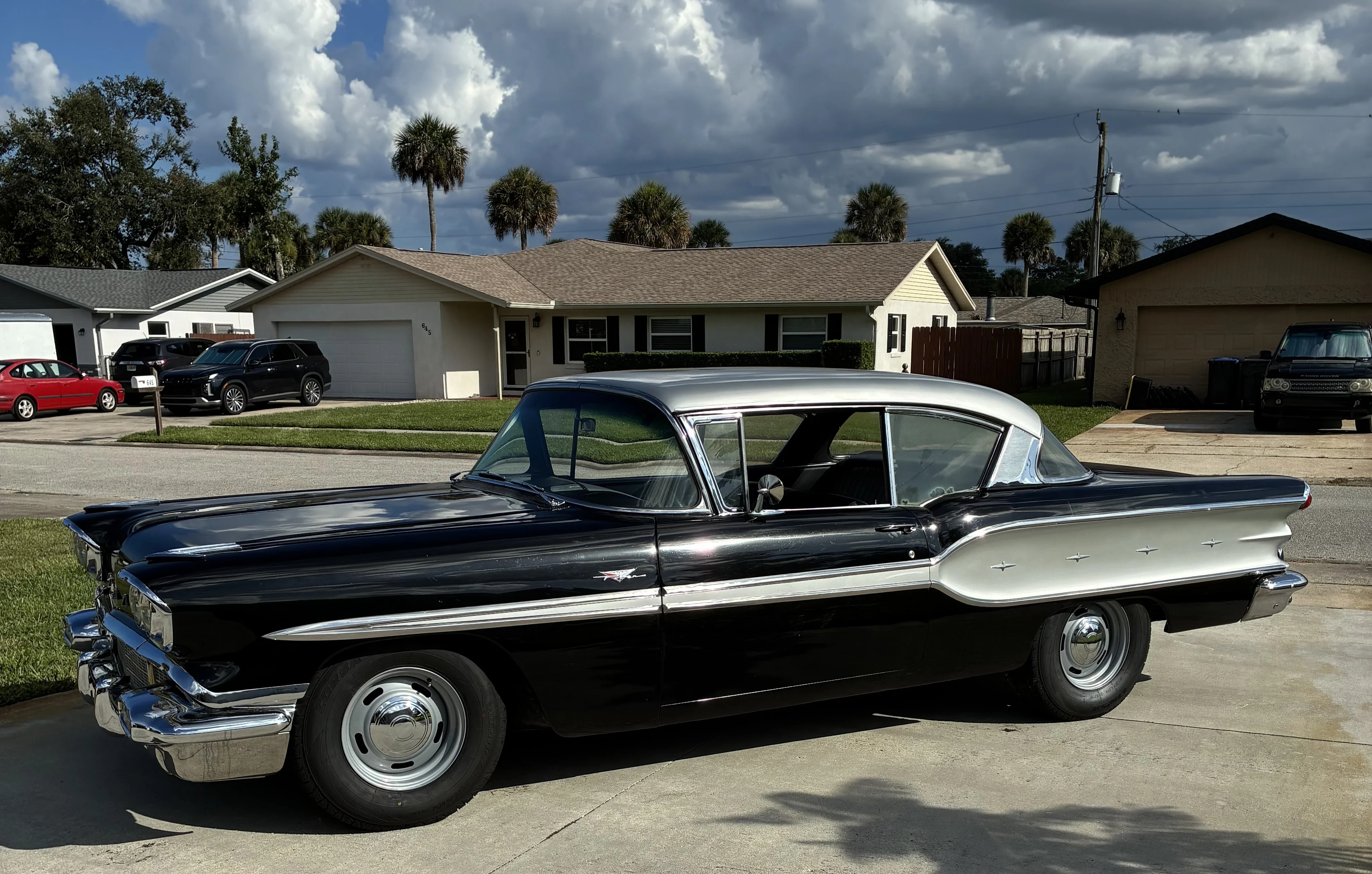 Pontiac-Chieftain-1958-35000-Black