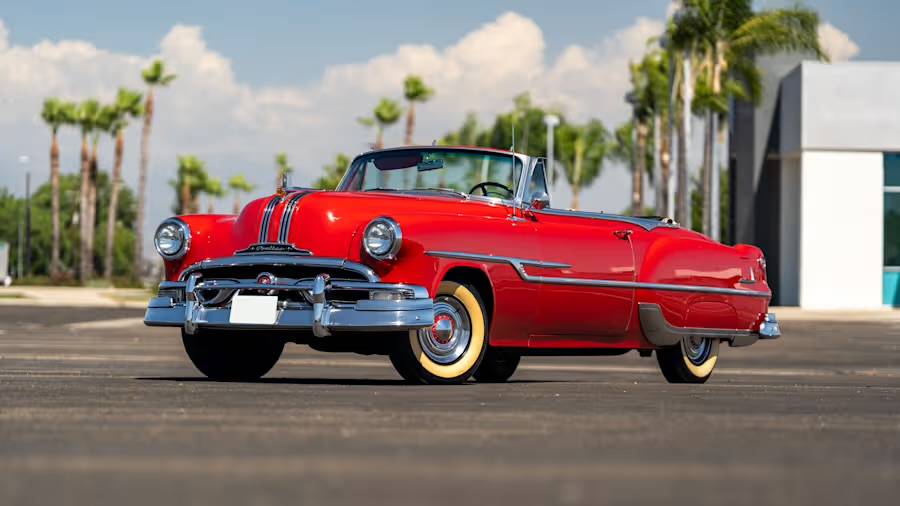 Pontiac-Chieftain-deluxe-convertible-1953