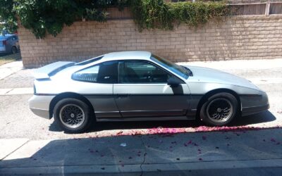 Pontiac Fiero 1986