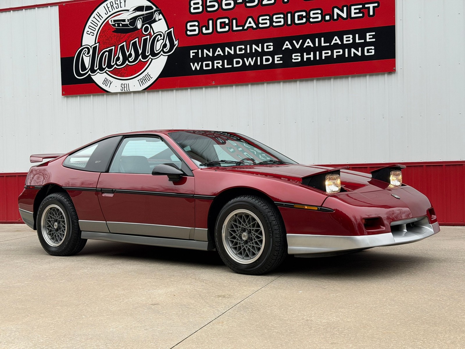 Pontiac Fiero 1987