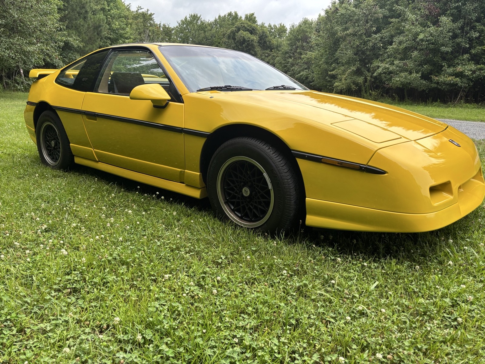 Pontiac-Fiero-1987 Pontiac Fiero 1987