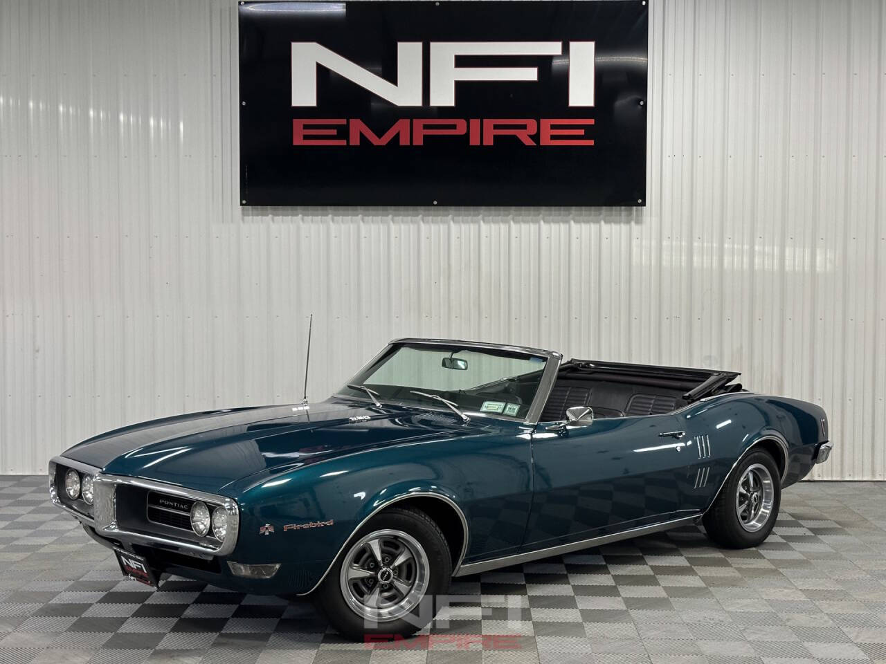 Pontiac-Firebird-1968-Red-White