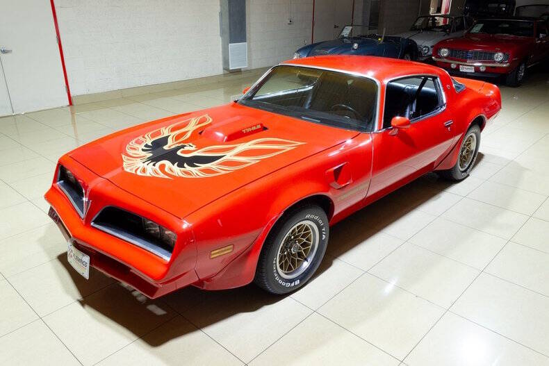Pontiac-Firebird-1978-Mayan-Red-Black
