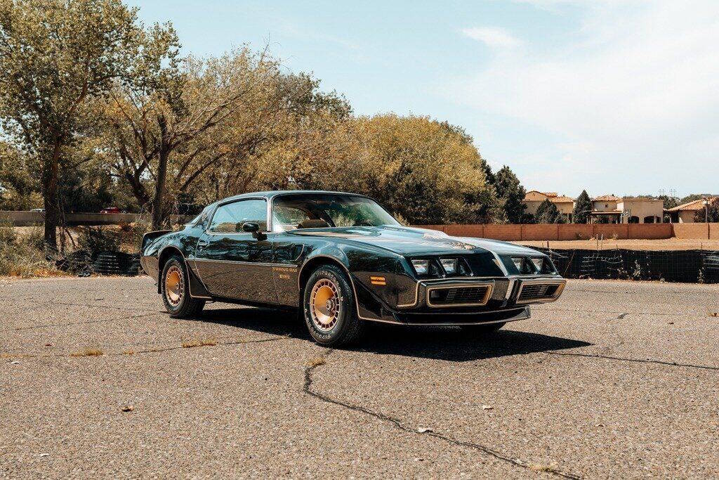 Pontiac-Firebird-1981-Black-Black