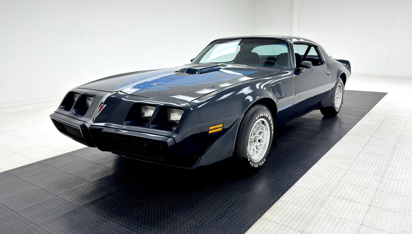 Pontiac-Firebird-1981-Coupe-Dark-Blue