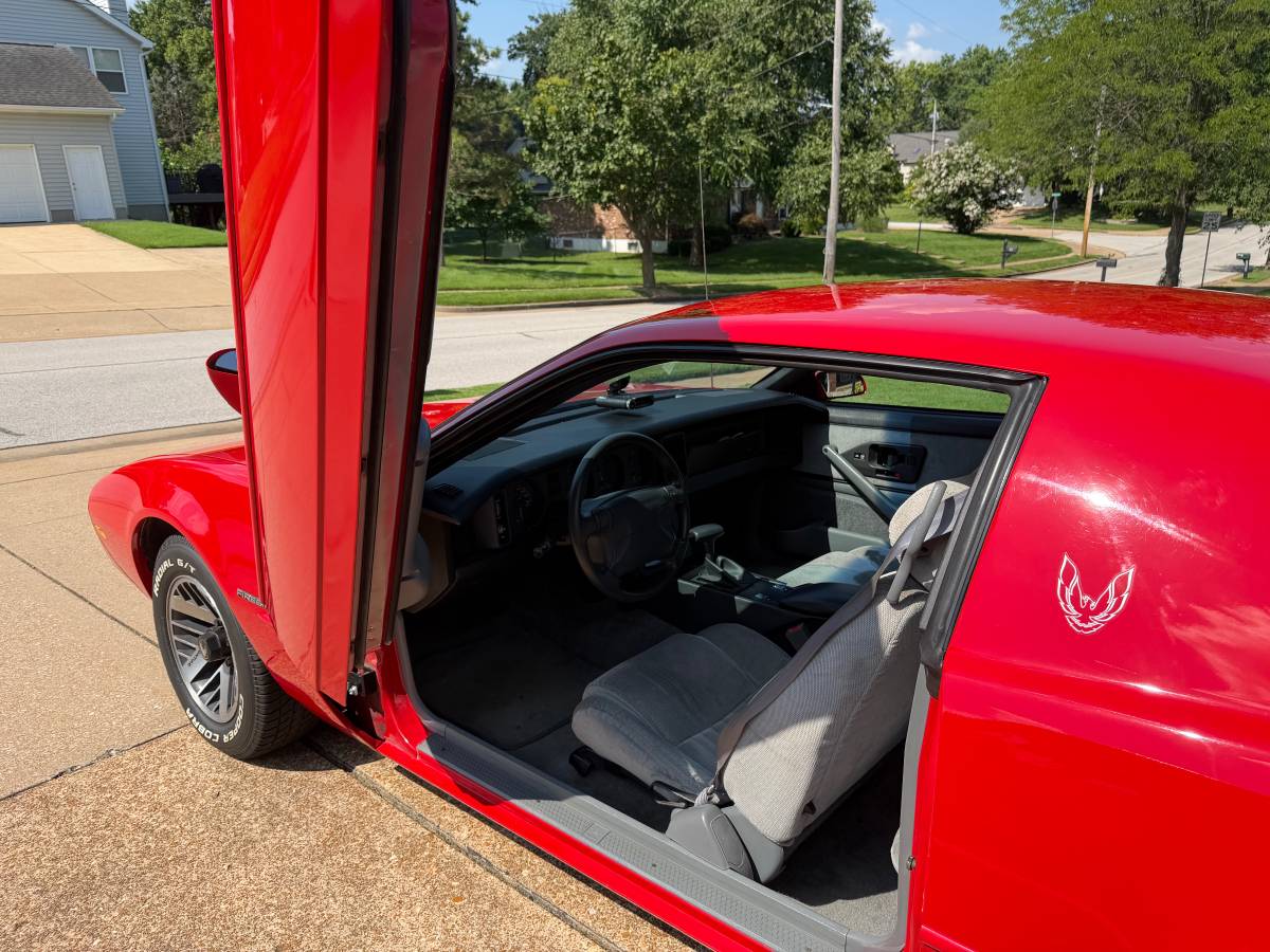 Pontiac-Firebird-1992-red